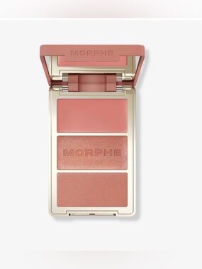 Morphe Cheek Thrills Multi-
Finish Face Trio